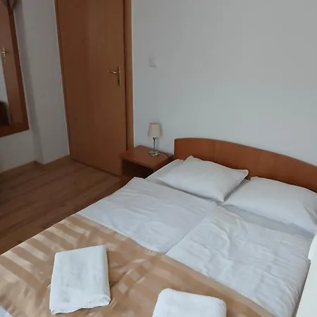 Chrobry Πανσιόν *